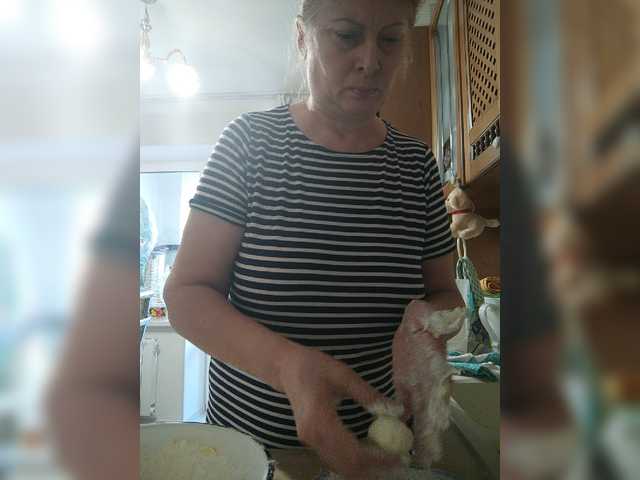 Live sex webcam photo for Marionaa #272572724