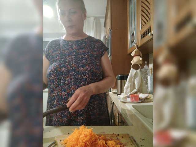 Live sex webcam photo for Marionaa #273450684