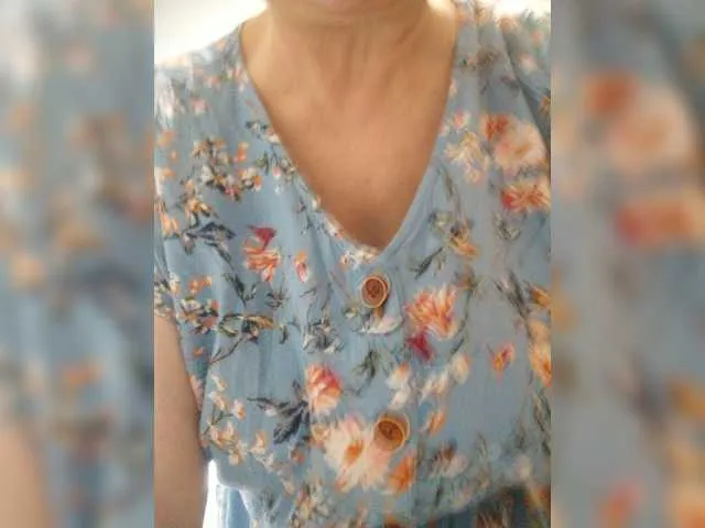 Live sex webcam photo for Marionaa #273577740