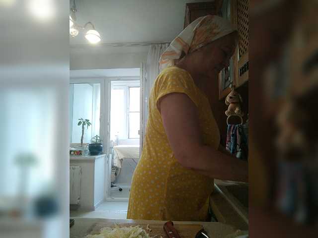 Live sex webcam photo for Marionaa #273621033