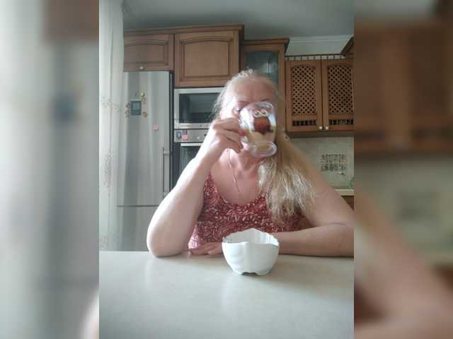 Live sex webcam photo for Marionaa #273846762