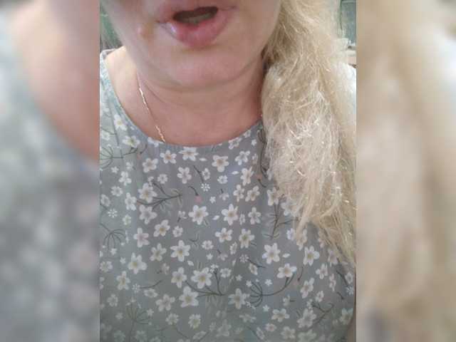 Live sex webcam photo for Marionaa #273900191