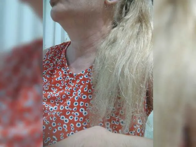 Live sex webcam photo for Marionaa #274366349