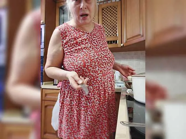 Live sex webcam photo for Marionaa #277137666