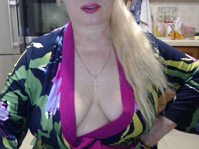 Live sex webcam photo for Marionaa #277160570