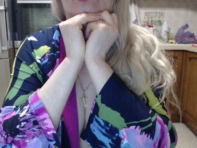 Live sex webcam photo for Marionaa #277210792