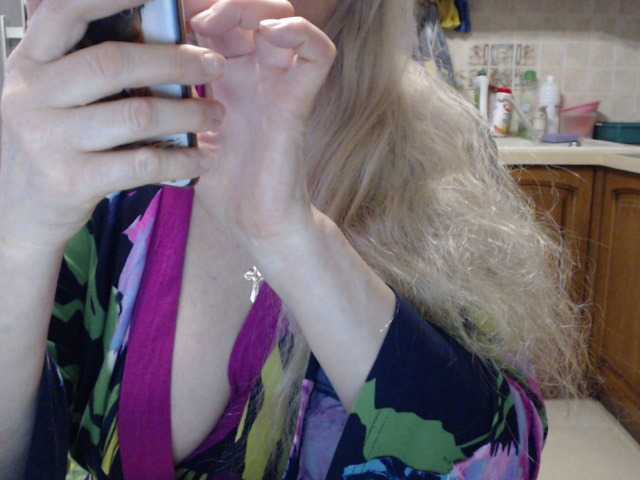 Live sex webcam photo for Marionaa #277221242