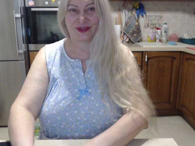 Live sex webcam photo for Marionaa #277431276