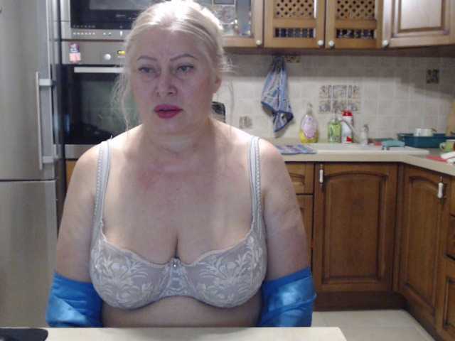 Live sex webcam photo for Marionaa #277622303