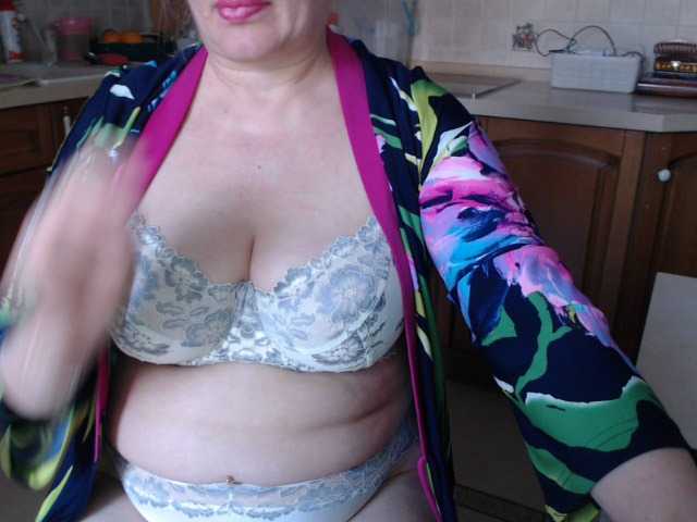 Live sex webcam photo for Marionaa #277709576