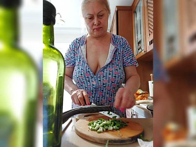 Live sex webcam photo for Marionaa #277901580