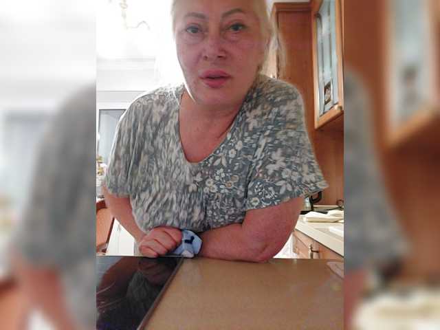 Live sex webcam photo for Marionaa #277981154