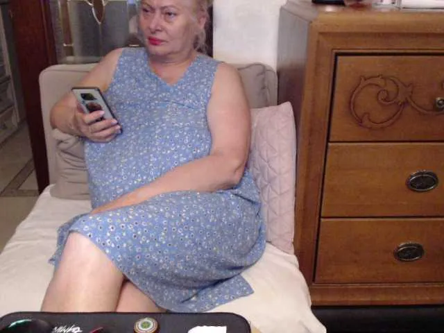 Live sex webcam photo for Marionaa #278397273