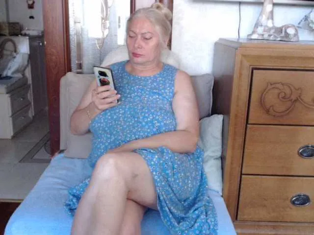 Live sex webcam photo for Marionaa #289325203