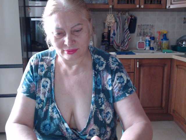 Live sex webcam photo for Marionaa #291298661