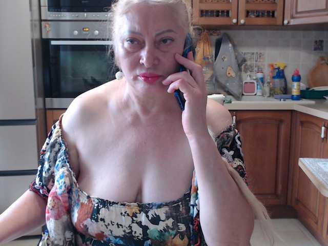 Live sex webcam photo for Marionaa #291358853