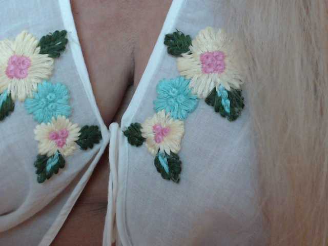 Live sex webcam photo for Marionaa #291899151