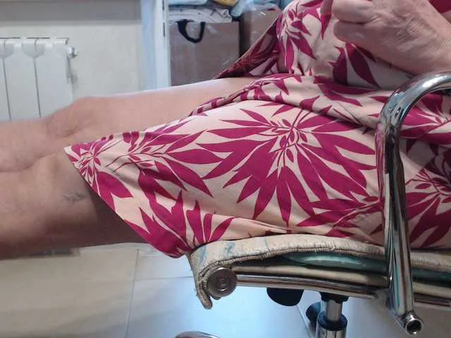 Live sex webcam photo for Marionaa #292041543