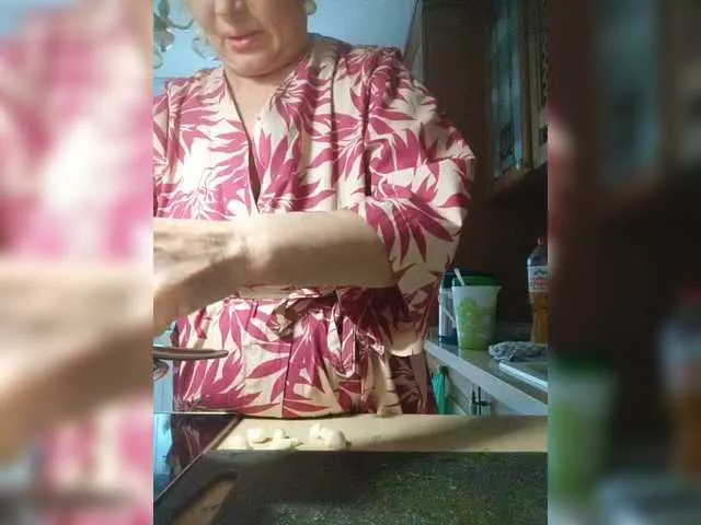 Live sex webcam photo for Marionaa #292054275