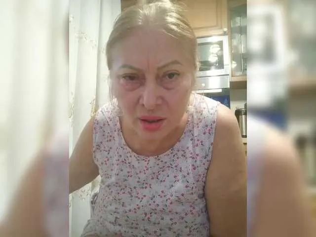 Live sex webcam photo for Marionaa #292320572