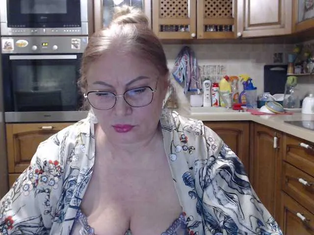 Live sex webcam photo for Marionaa #293450835