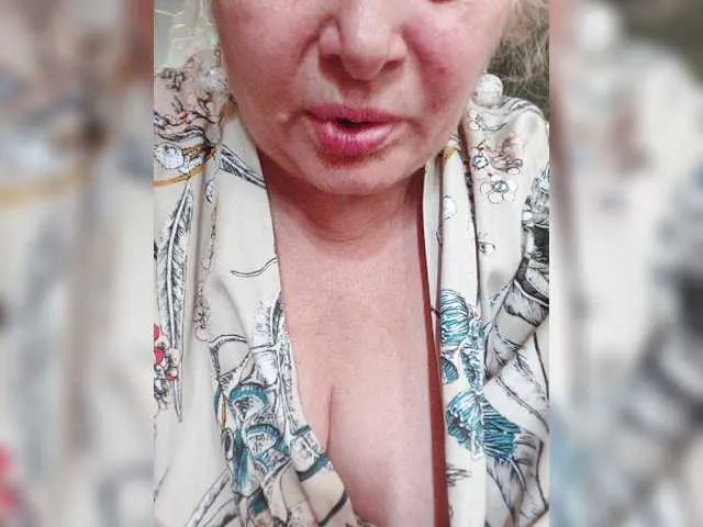 Live sex webcam photo for Marionaa #293679376