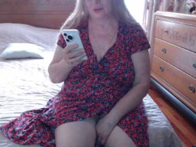 Live sex webcam photo for Marionaa #294001661