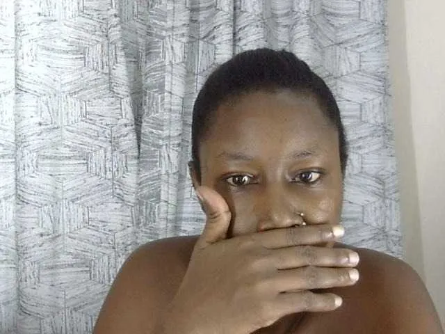 Live sex webcam photo for Marionlolo #292266304