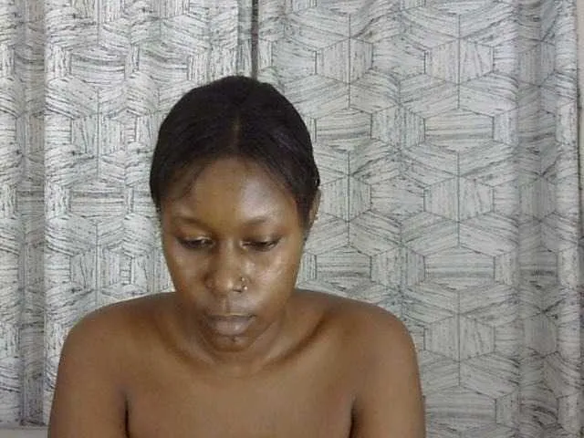 Live sex webcam photo for Marionlolo #292330205