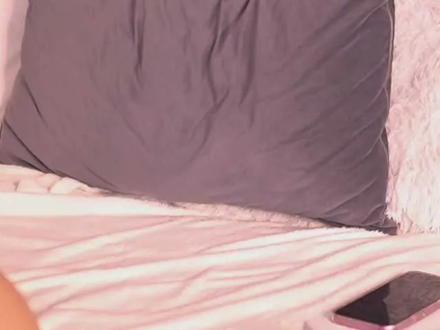 Live sex webcam photo for MarisaDevone #291601081