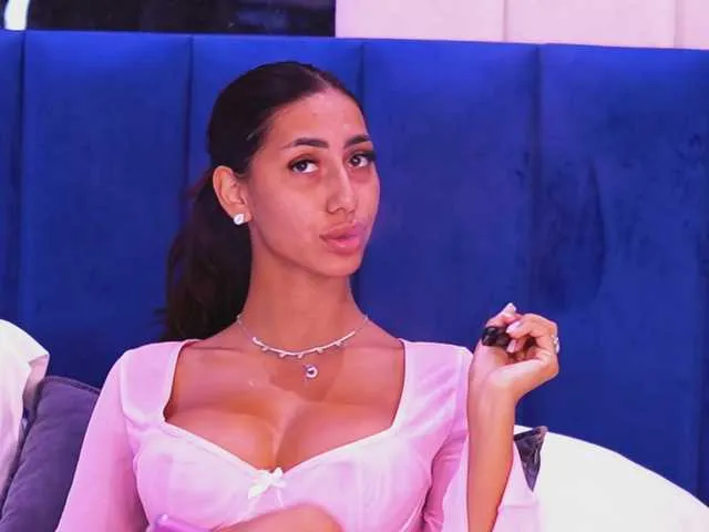 Live sex webcam photo for MarisaDevone #291750024