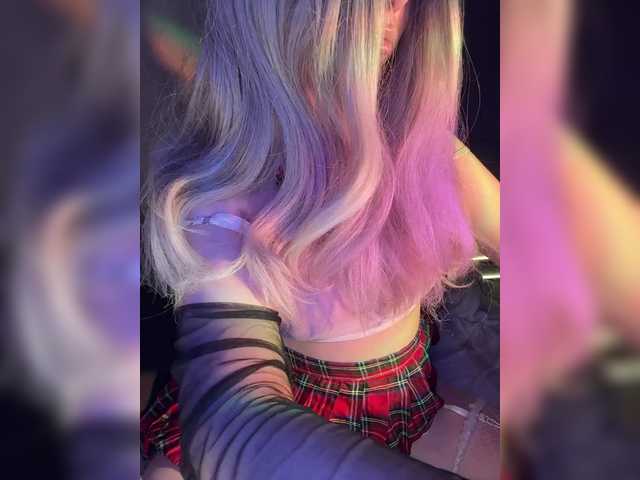 Live sex webcam photo for Marissa-u #292120127