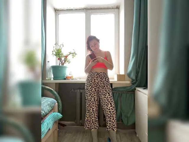 Live sex webcam photo for MarissaKiss #290438100