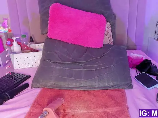 Live sex webcam photo for Maristxxr #292257511