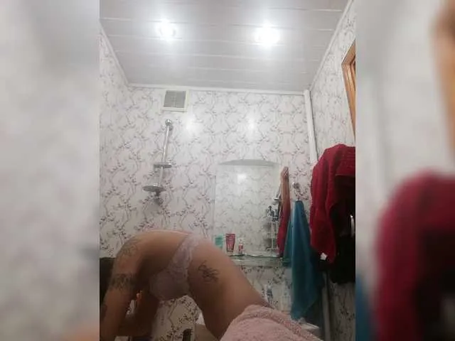 Live sex webcam photo for MariyKis #276800984