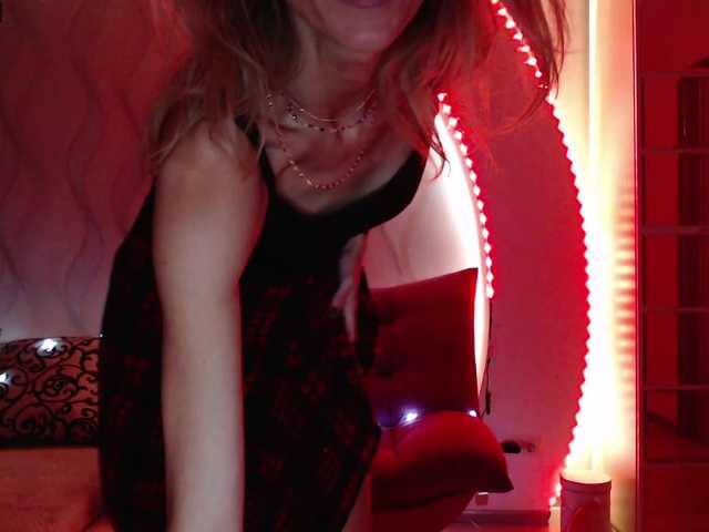 Live sex webcam photo for MarkKate #271926616