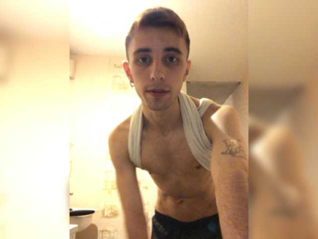 Live sex webcam photo for Markfk #278096456