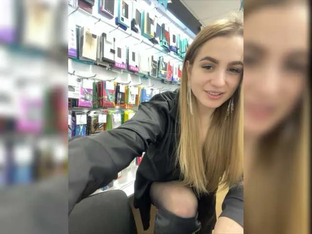 Live sex webcam photo for Markkizaa #277003289