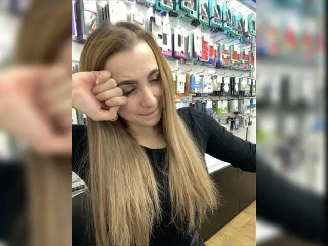 Live sex webcam photo for Markkizaa #277097639