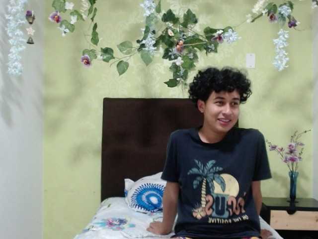 Live sex webcam photo for Marknangel #273220812