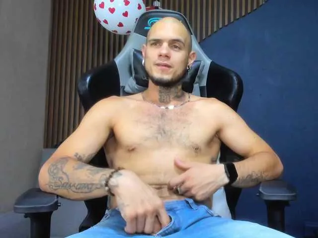 Live sex webcam photo for MarksKlein #290532839