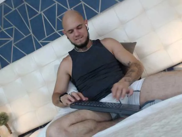 Live sex webcam photo for MarksKlein #290790701