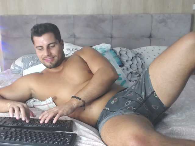 Live sex webcam photo for MarkusAngel #274449852