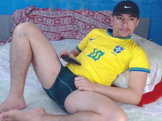 Live sex webcam photo for Marrento7 #276113978