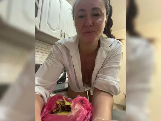 Live sex webcam photo for MartaGros #292219780