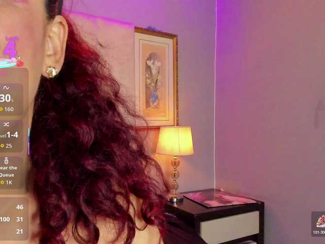 Live sex webcam photo for MarthinaBlu #292179852