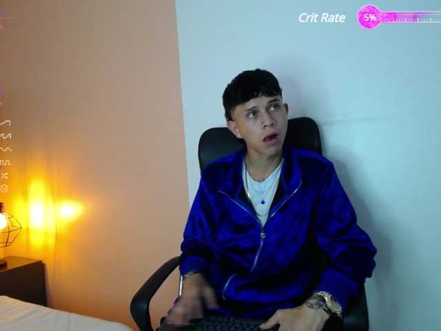 Live sex webcam photo for Martiin-xxx #276335488