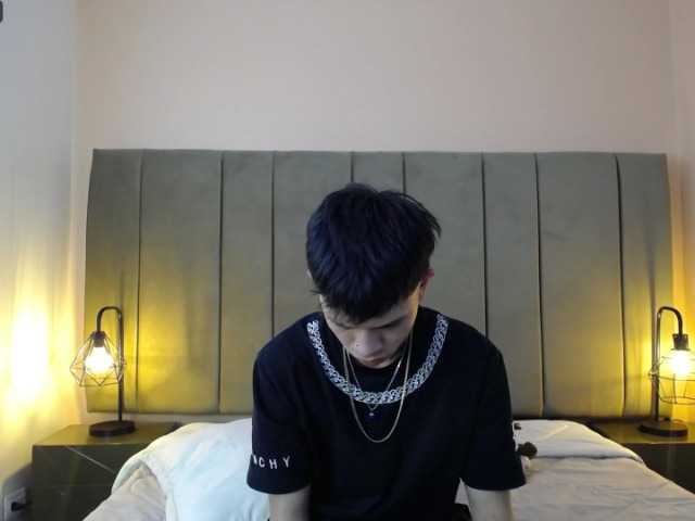 Live sex webcam photo for Martiin-xxx #276411074