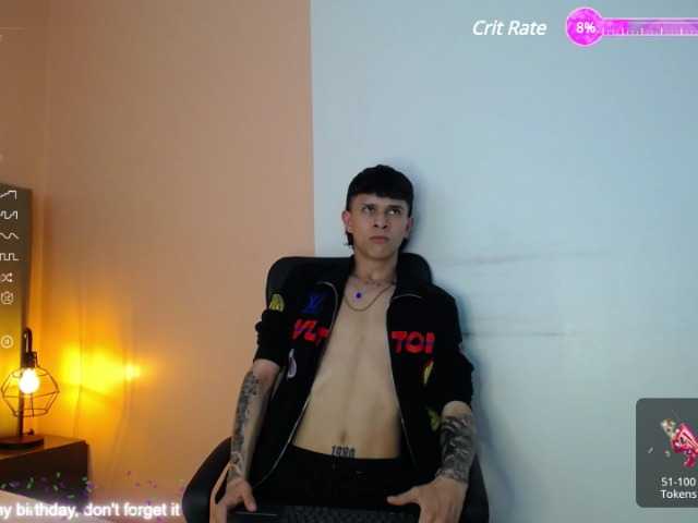 Live sex webcam photo for Martiin-xxx #276795987