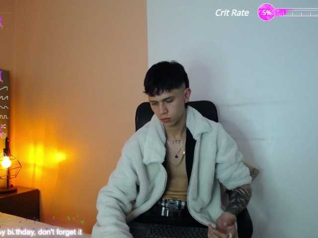 Live sex webcam photo for Martiin-xxx #276803566